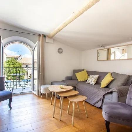 Apartment 61 Place Nationale Antibes
